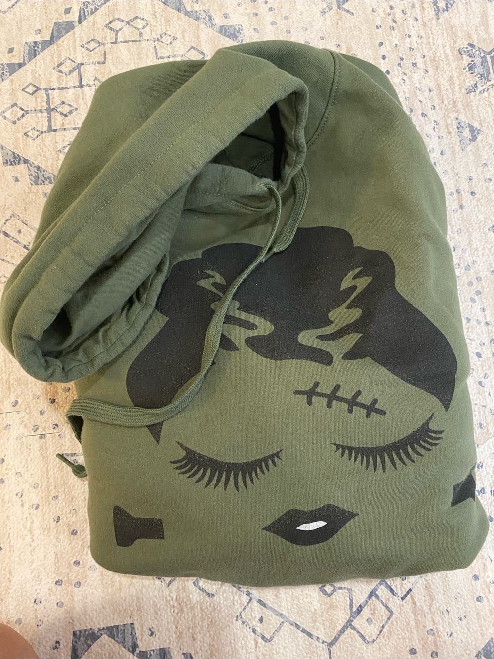 Olive Green Graphic Drawstring Women’s Sweatshirt. XL
